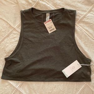 Crop workout tank NWT